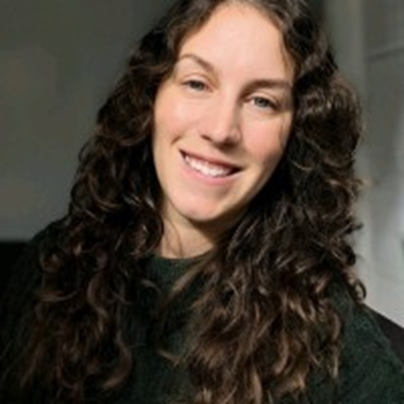 Photo of Stefanie Harmon